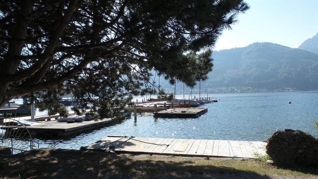 Wolfis Traunseeblick - Mit Kostenlosem Parkplatz Direkt An Der Unterkunft Gmunden Luaran gambar